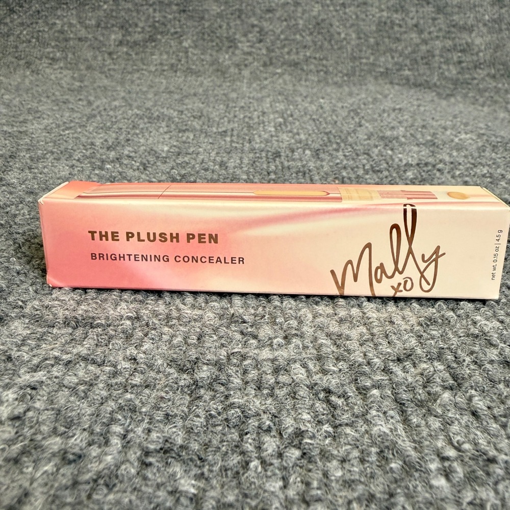 Mally Beauty The Plush Pen Brightening Concealer Cashmere 0.15oz New in Box